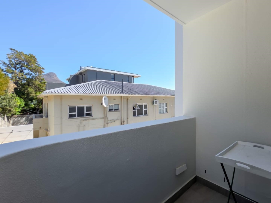1 Bedroom Property for Sale in Vredehoek Western Cape